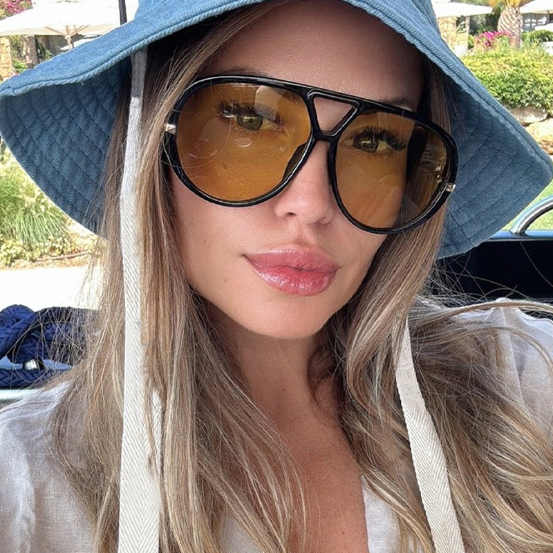 Fashionable Hook Sunglasses(复制)