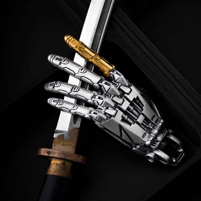 Mechanical bionic hand pendant