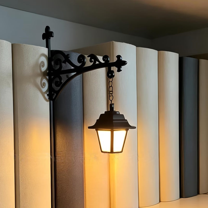 👻 Cozy Ghost Bookshelf Lantern