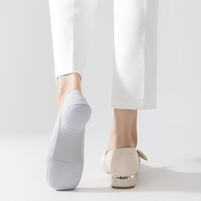 CushionCloud No-Show Socks – Soft Non-Slip Invisible Comfort Socks 👣✨