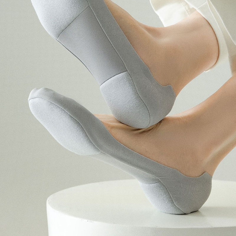 CushionCloud No-Show Socks – Soft Non-Slip Invisible Comfort Socks 👣✨